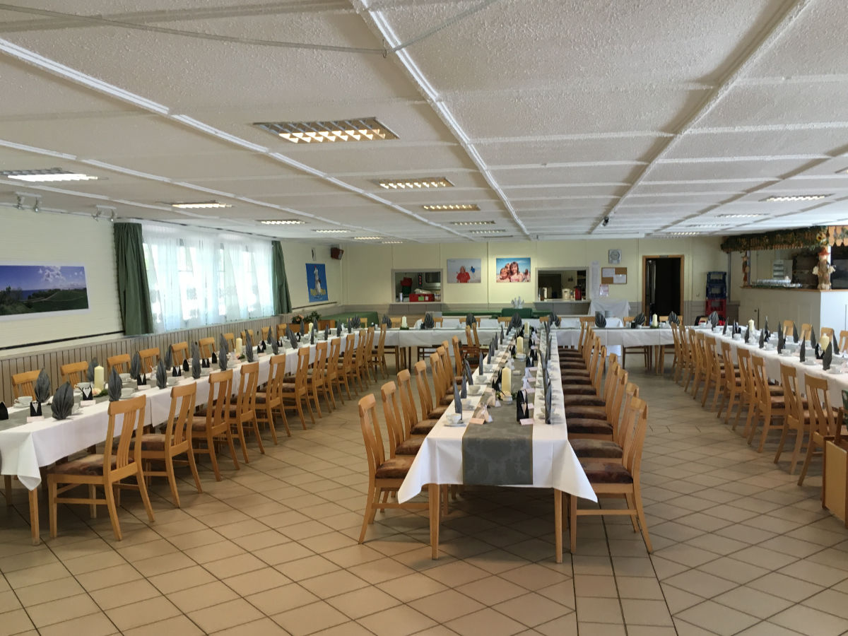 Speisesaal – Jugendtours-Feriendorf Ummanz