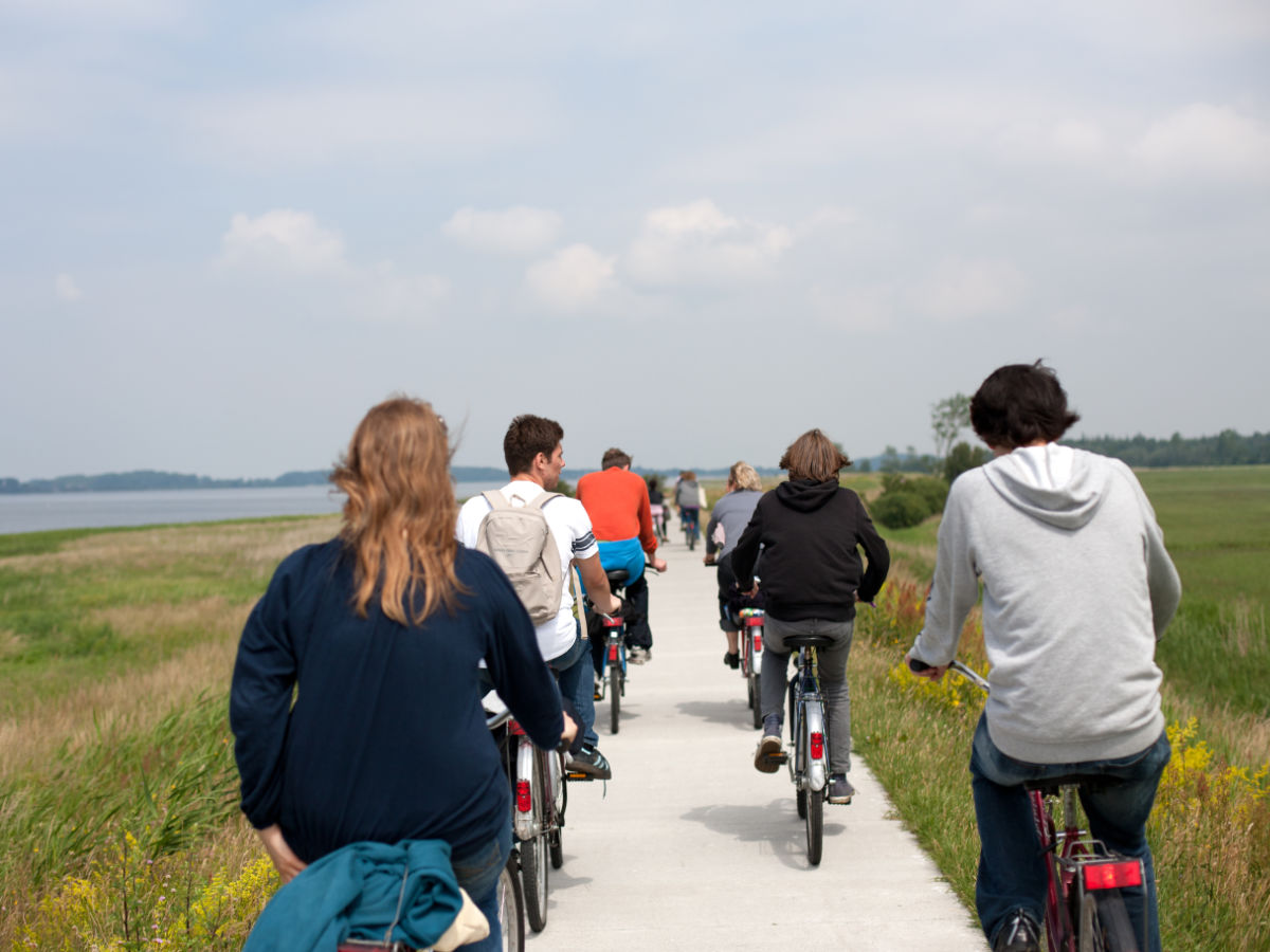 Insel Ummanz – Schulklasse auf Radtour